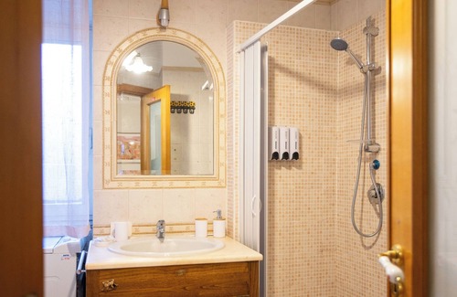 Naples Apartment | Via Quagliariello 12