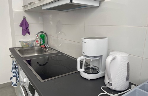 Omonia Apartment | Vibrant Omonia Oasis, Modern Apartment in the Heart of Athens