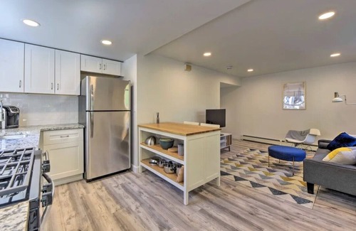 Winthrop Apartment | Vibrant Winthrop Apartment - Close to Ocean!