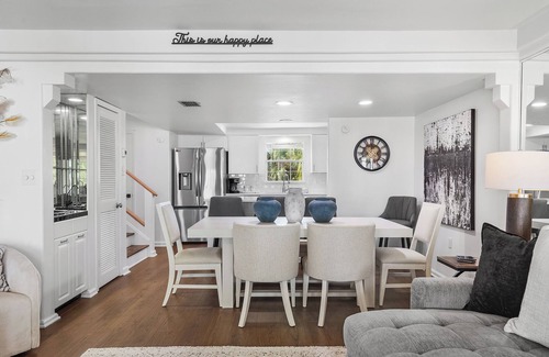 Holiday Isle House | "Vic's Fish Camp" 2 Private Beaches, Dock Space, 2 Balconies, Canal Front