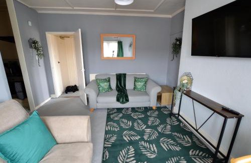 Herne Bay Apartment | Victoria Bay - Whole Apt - 2 Bed - WiFi - Beach - Harbour - Herne Bay