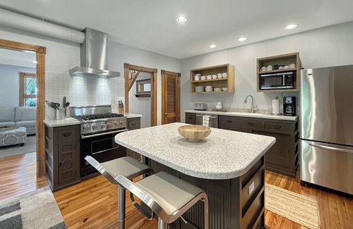 Lewes House | Victorian Guesthouse In The Center of Historic Downtown Lewes