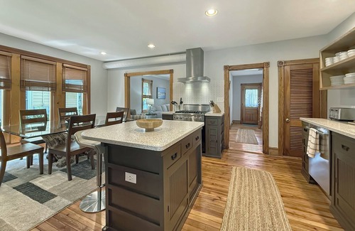 Lewes House | Victorian Guesthouse In The Center of Historic Downtown Lewes