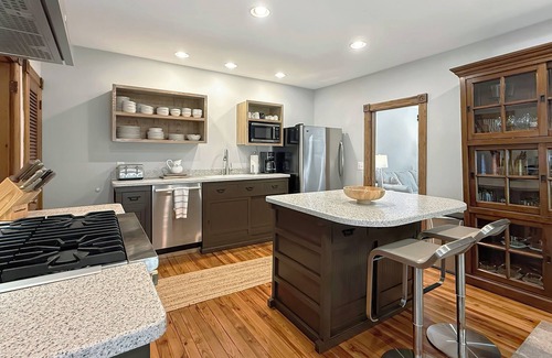 Lewes House | Victorian Guesthouse In The Center of Historic Downtown Lewes