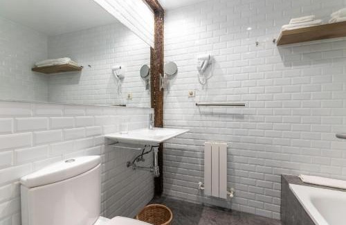 Bilbao Old Town House | Victorooms