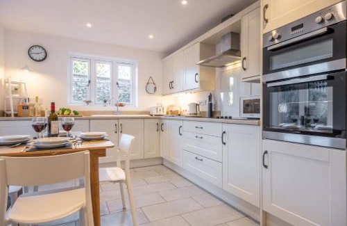 Little Walsingham House | Victory Cottage