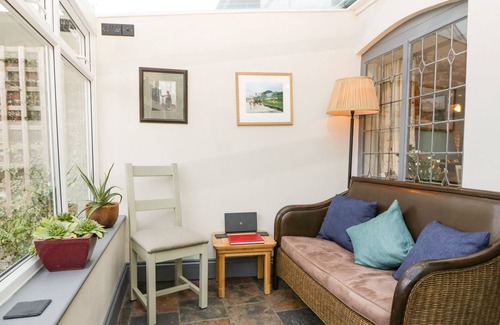 Ludlow Cottage | VICTORY COTTAGE, pet friendly, with open fire in Ludlow