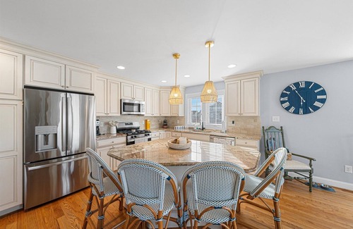 Avalon House | Victory Cru - 5 bedroom - Bay Views - Avalon, NJ