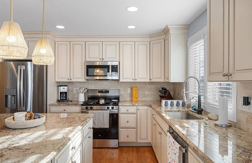 Avalon House | Victory Cru - 5 bedroom - Bay Views - Avalon, NJ