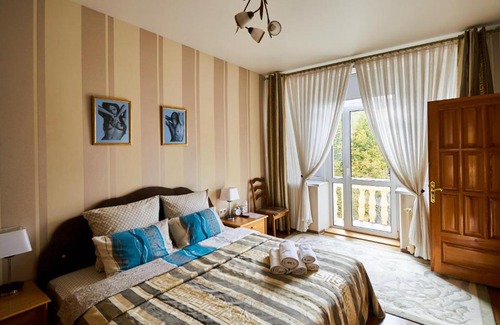 Zakharova-Pulikhova Apartment | Victory Square Apartment
