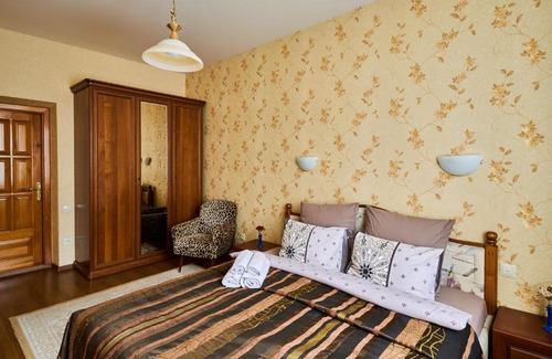Zakharova-Pulikhova Apartment | Victory Square Apartment