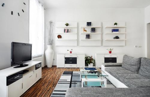 Donji Grad Apartment | Vicus Apartment by Irundo