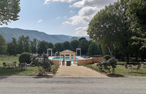 Montbrun-les-Bains Apartment | Vie de Château