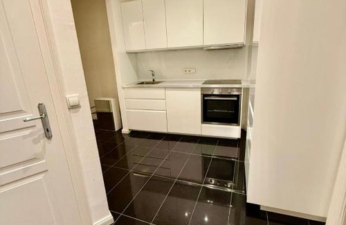 Margareten Apartment | Vienna Central Apartment Contactless Check IN