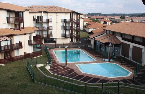 Vieux-Boucau-les-Bains Apartment | Vieux Boucau, along marine lake and beach. Swimming Pool