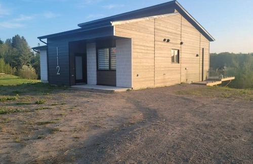 Mauricie Ski Chalet | View on the river ! Family cottage with SPA