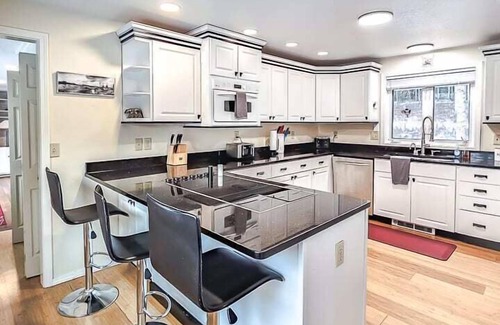Fairbanks House | View Seekers Refuge S