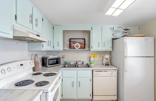 Point East Condo | View the Sea from Chateau by the Sea 31B