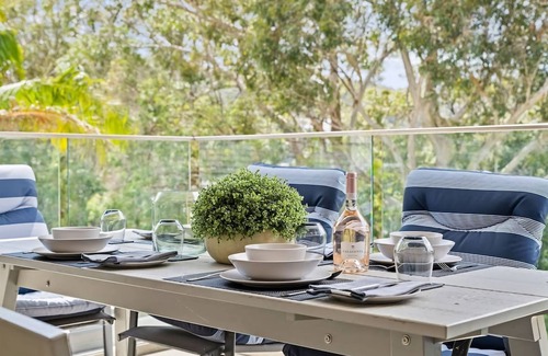 Gosford Apartment | Viewpoint - Gosford Panorama Water & Stadium Views