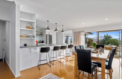 Blenheim House | Views over Blenheim - Blenheim Holiday Home