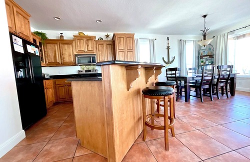Morgantown House | Views, Pools, Tennis & Pickleball