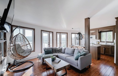 Baie-St-Paul House | Views that Captivate, Spa, Trails Await