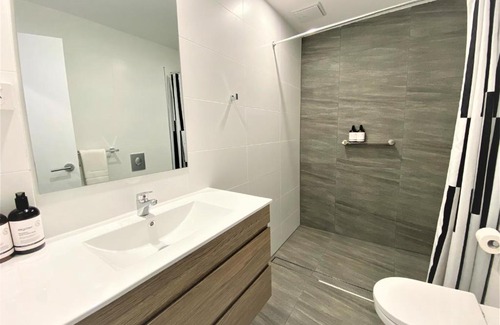 Jindabyne Hotel | Vikas