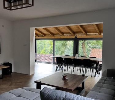 Laktasi House | Vikendica Radoš