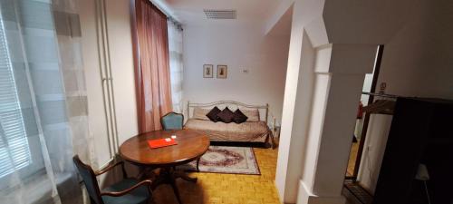 Ljubljana City Centre House | VIKSI hostel