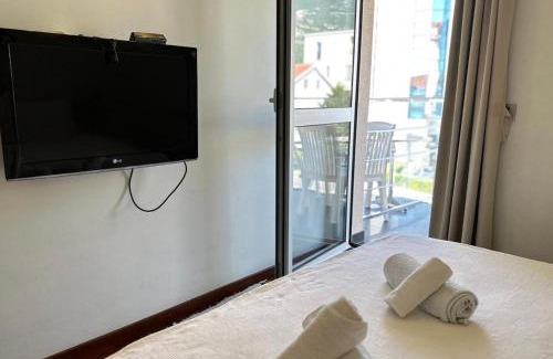 Maini House | Vila Centar