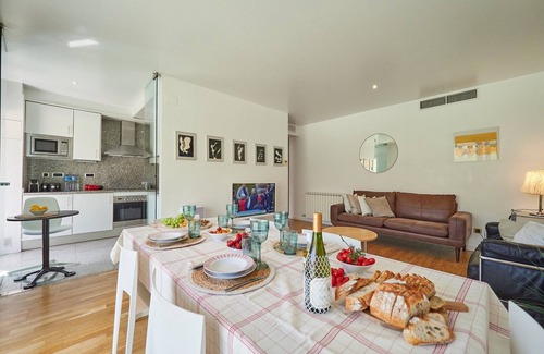 La Vila Olimpica del Poblenou Apartment | Vila Olimpica Pool Suites
