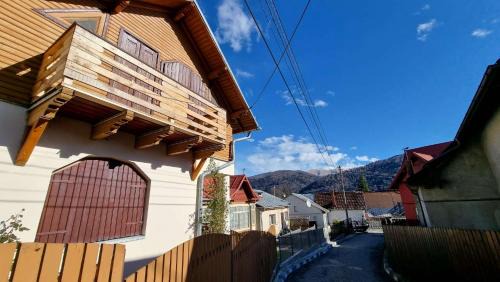 Busteni House | Vila Poiana Verde