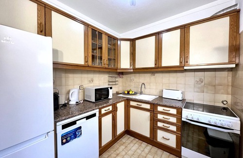 Quarteira Villa | Vilamoura Ocean Villa With Pool