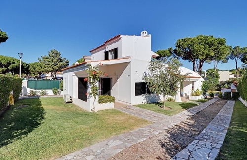 Quarteira Villa | Vilamoura Ocean Villa With Pool