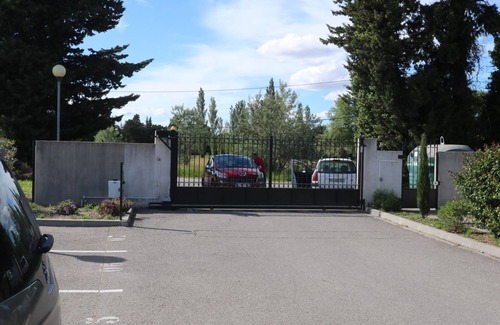 Saint-Saturnin-les-Avignon Villa | Villa Proche Avignon 6pers Avec Piscines