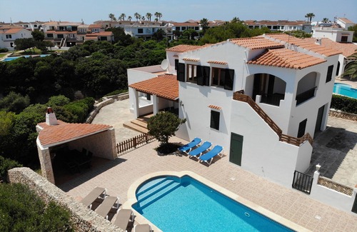 Los Delfines Villa | Villa 11 people + Pool + Barbecue + Descent to the beach