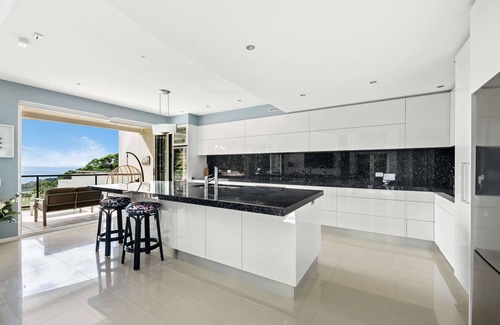 Coolum Beach Villa | Villa 16 Ocean Views
