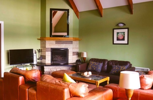 Pittenweem House | Villa 3, 4 Bedrooms, Sleeps 10 with Sauna and Leisure Club Access