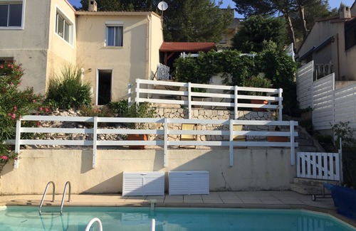 Carnoux-en-Provence House | Villa 3 Chambres + 2 Studios Piscine spa vue mer 5'cassis 10'calanques