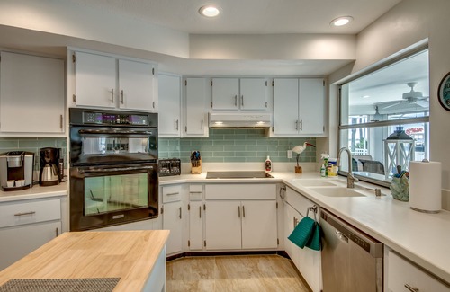 Caloosahatchee House | Villa 3 Pool, Tiki Hut, Sunsets! 157 reviews.