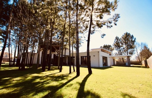 Ares House | Villa 420m2, 17 people, Hamman, Jaccuzi, 10 min. bicycle basin