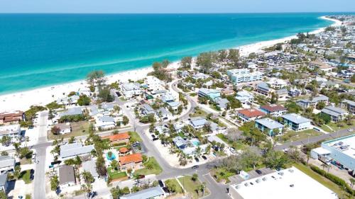 Holmes Beach Villa | Villa #6 Starfish