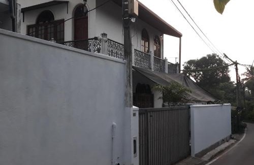 Sri Jayawardenepura Kotte Villa | Villa 61 - Capital of Sri Lanka