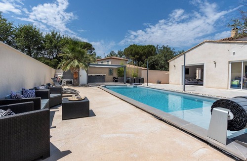 Camps-la-Source Villa | Villa 8 pers. With private pool , 5 star rating ๐
