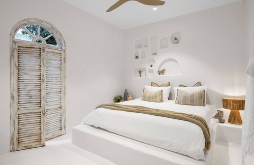 Burleigh Heads Villa | Villa 81 Boutique Couples Retreat Luxe