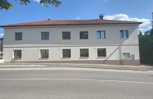 Postojna Apartment | Villa Acernis
