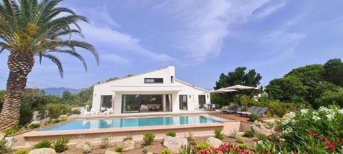 Lecci Villa | Villa Acqua 12 pers piscine chauffée accès direct plage