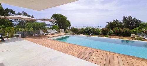 Lecci Villa | Villa Acqua 12 pers piscine chauffée accès direct plage