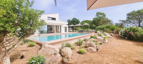 Lecci Villa | Villa Acqua 12 pers piscine chauffée accès direct plage