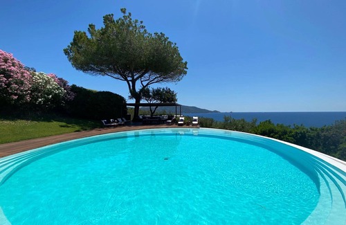 Lacona Villa | Villa Acquarilli is the most exclusive location on Elba Island.